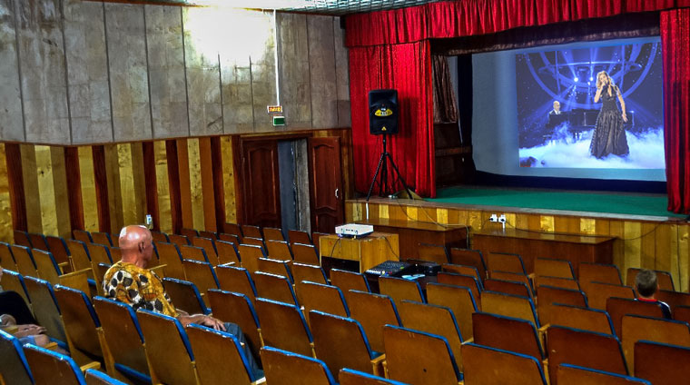 Киноконцертный зал в санатории Нива. Ессентуки